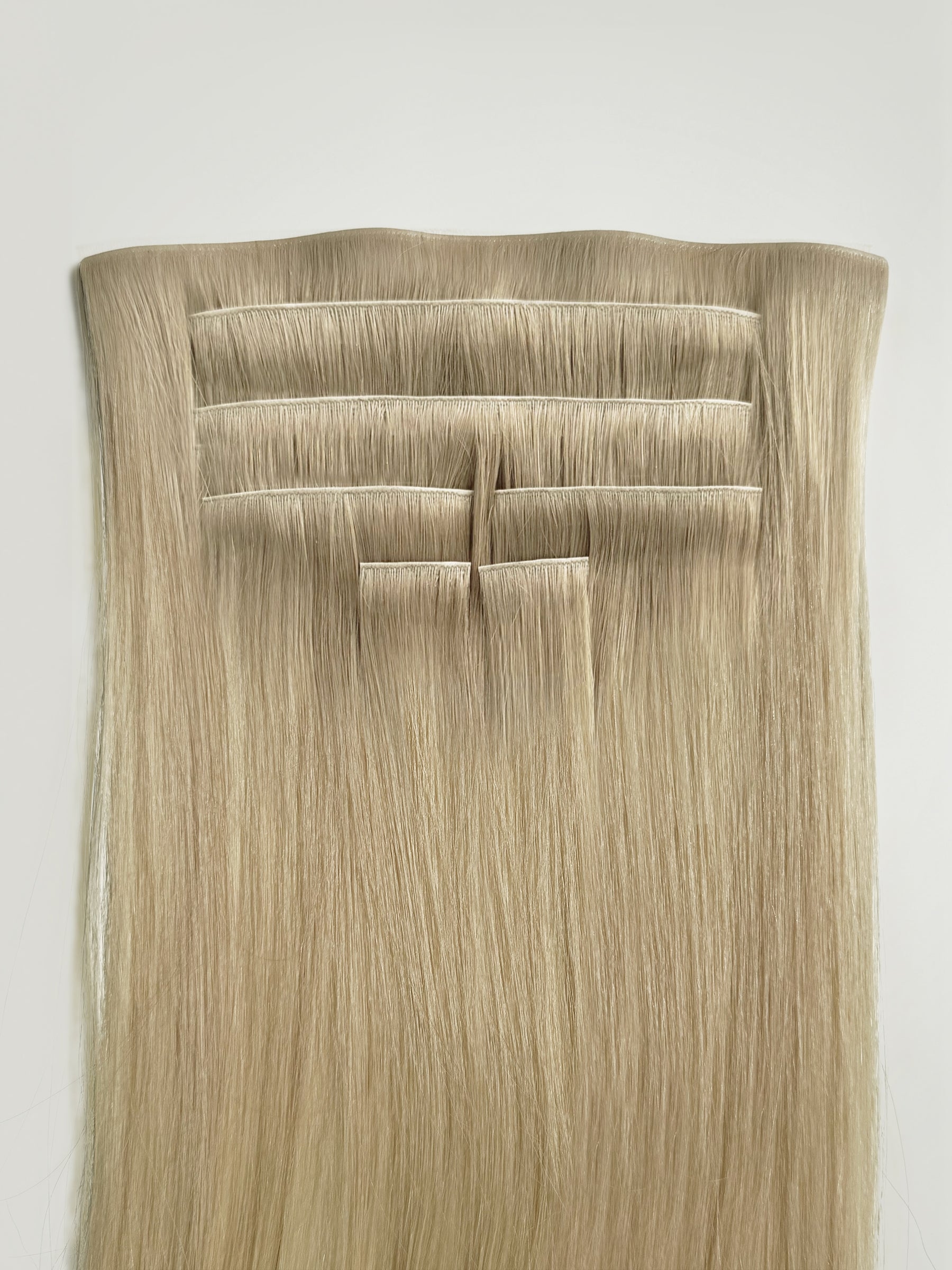 Beige Blonde Invisible Clip-Ins 22"/55.88cm (140g)