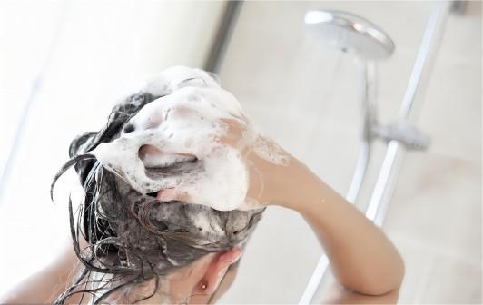 How Often Should You Wash Your Hair？