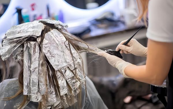 What Does Hydrogen Peroxide Do to Hair? 