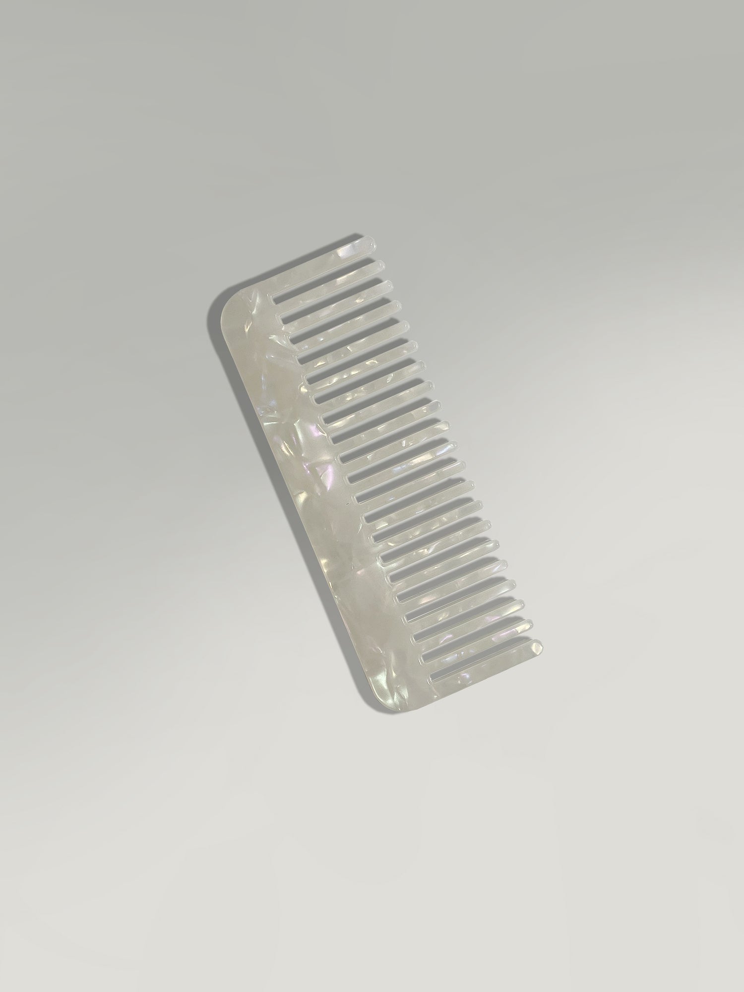 Pearl Gloss Wide-Tooth Comb