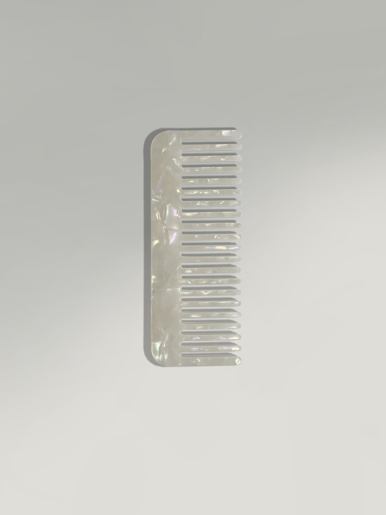 Pearl Gloss Wide-Tooth Comb
